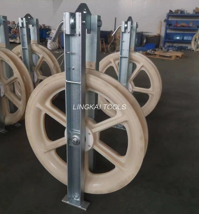 508 X 75 Mm త్రీ షీవ్స్ ట్రాన్స్‌మిషన్ లైన్ MC నైలాన్ కండక్టర్ స్ట్రింగింగ్ పైలట్ బ్లాక్